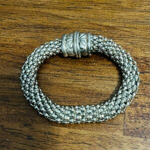 Vintage Magnet Closer Silver Tone Mesh Bracelet